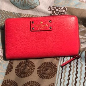 Kate Spade zip around wallet